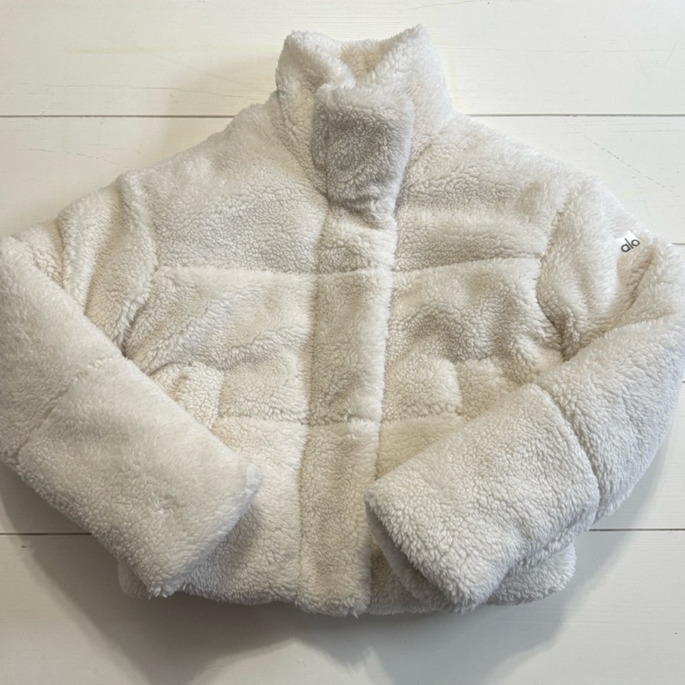 Alo Snow Angle Puffer Jacket